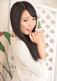 Yui Kawagoe จากนักแสดงสาวหน้าใสสายตาชวนหลงสู่ดาวรุ่งที่ใครได้สบตาก็ยากจะถอนหัวใจ